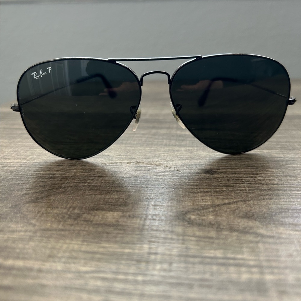 RAY-BAN AVIATOR SUNGLASSES